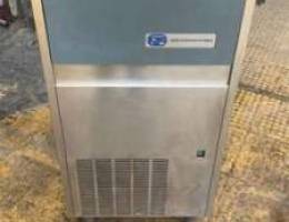 ice maker itlye kel 24 sa3e 100 kilo