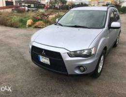 Jeep Outlander Mitsubishi verry clean 4by4