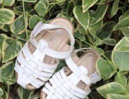 Sandals / 40 000