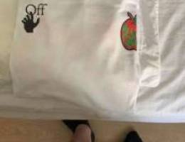 Off white Apple tee