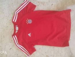 Adidas shirt for kids size M