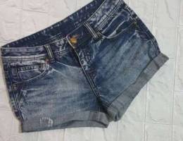 Short jeans