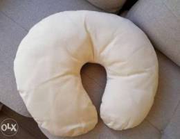 Breastfeeding pillow 120,000 LBP