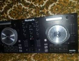 Numark mixtrack pro 3