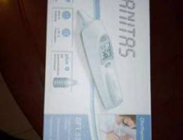 Sanitas Ear thermometer with interchangeab...