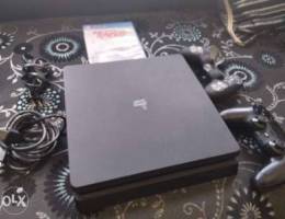 ps4 slim like new supe clean controller or...