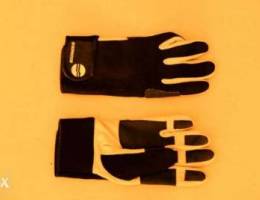 Diving gloves