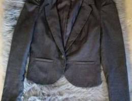 Crop blazer H&M brand.