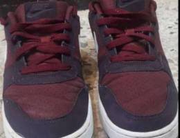 AUTHENTIC Nike Court Borough Low