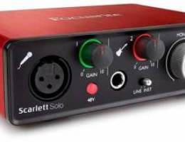 Focusrite Scarlett Solo (2nd Gen) USB Audi...