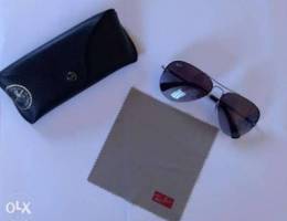 Ray.ban sunglasses in exellent condition ....