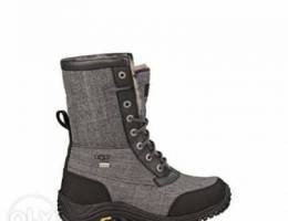 UGG, gray & black color