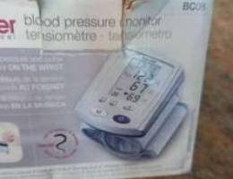 Ø¢Ù„Ø© Ù‚ÙŠØ§Ø³ Ø¶ØºØ·(blood pressure monitor)