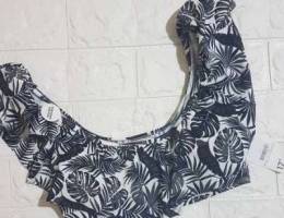 Swimwear_ crop top