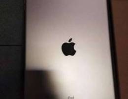 IPad 7 2019 128 GB golden used 6 months an...