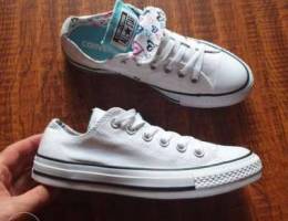 Authentic Converse Limited edition Size 37...