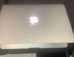 MacBook Air 13 inch 2014 (Screen Broken)