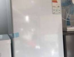 Refrigerator 5 feet white (1 yr guarantee)...